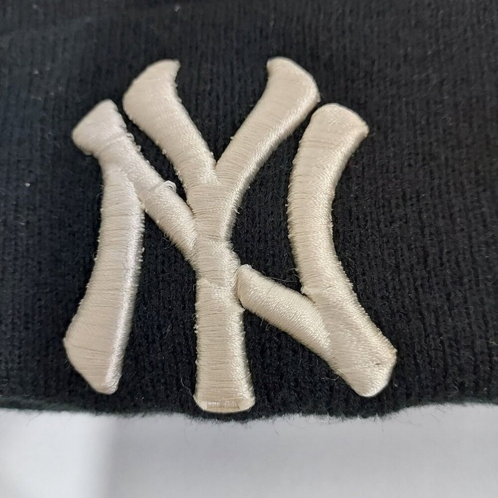NEW YORK KIDS black Knit Cap Hat Lid Beanie Warm fancy embroidered white NY - Picture 3 of 7
